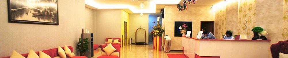 Hotel Zamburger Bukit Indah Джохор-Бару Экстерьер фото