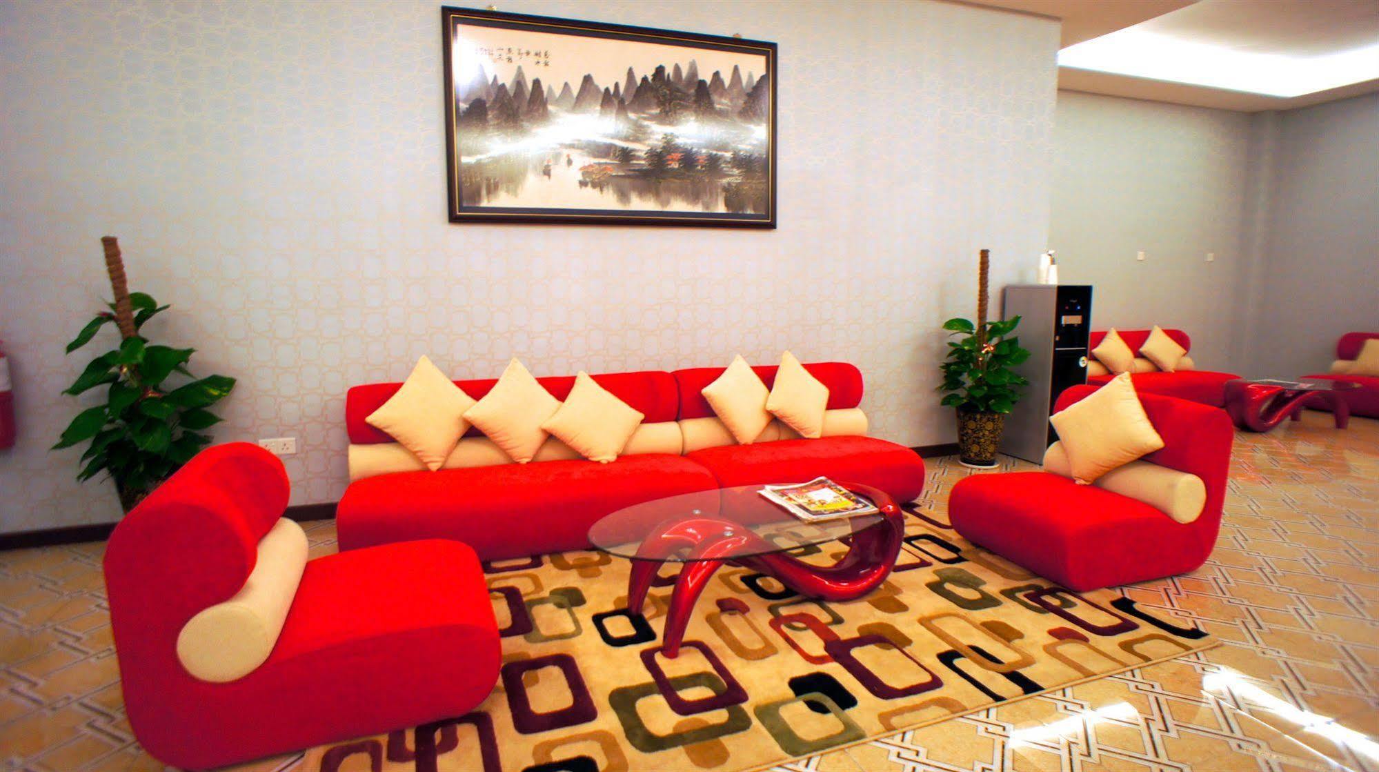 Hotel Zamburger Bukit Indah Джохор-Бару Экстерьер фото
